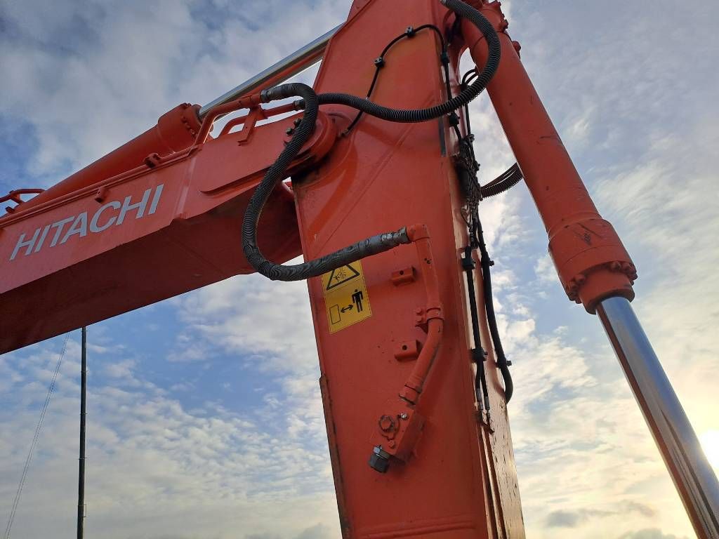 Hitachi Zx350LCN-6