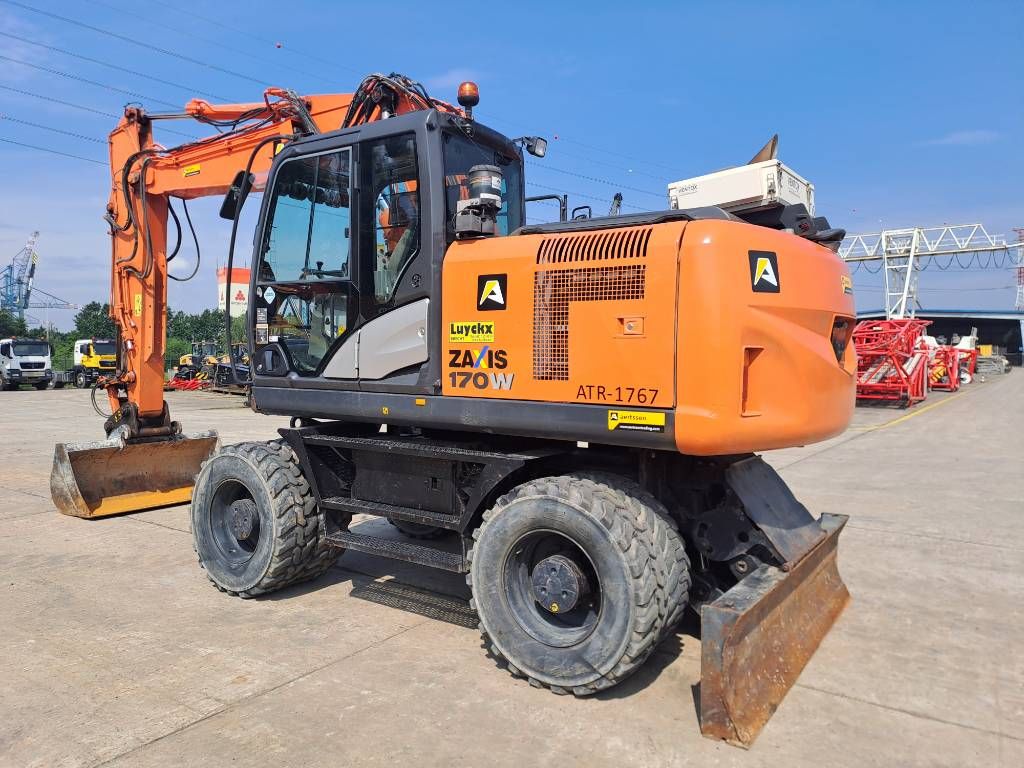 Hitachi ZX170W-5B