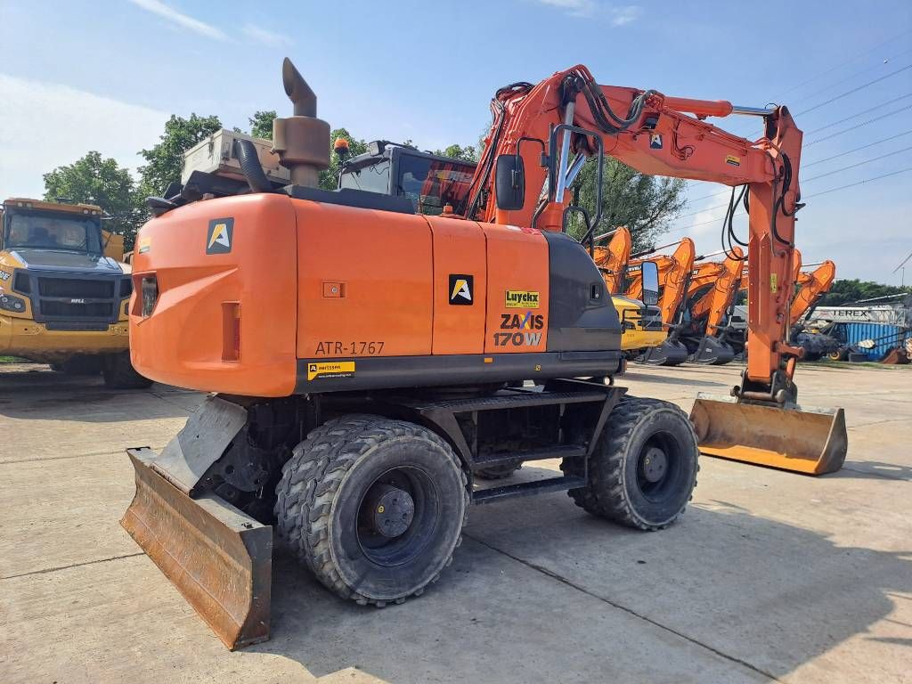 Hitachi ZX170W-5B