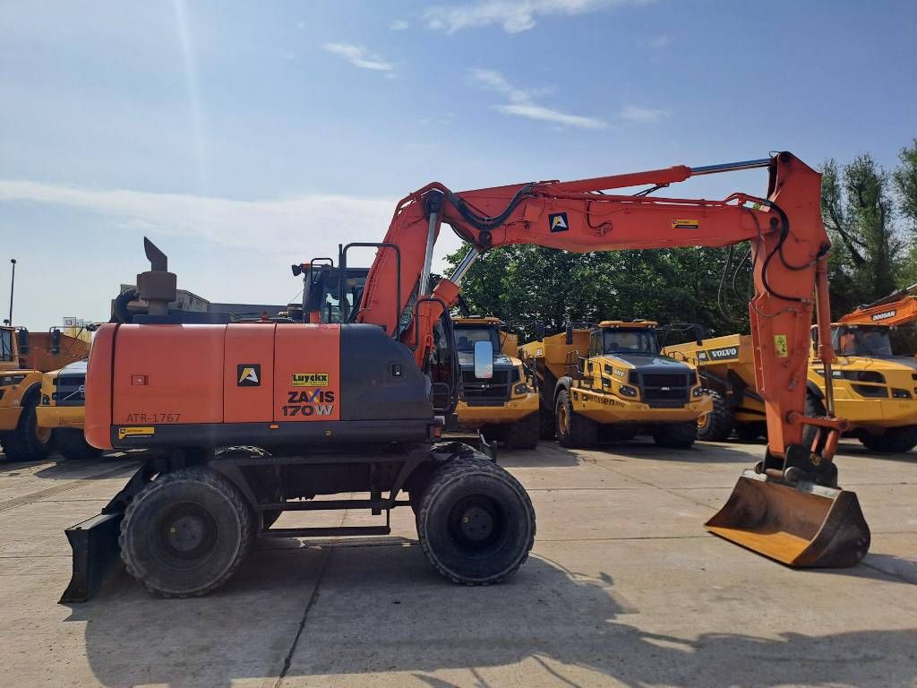 Hitachi ZX170W-5B