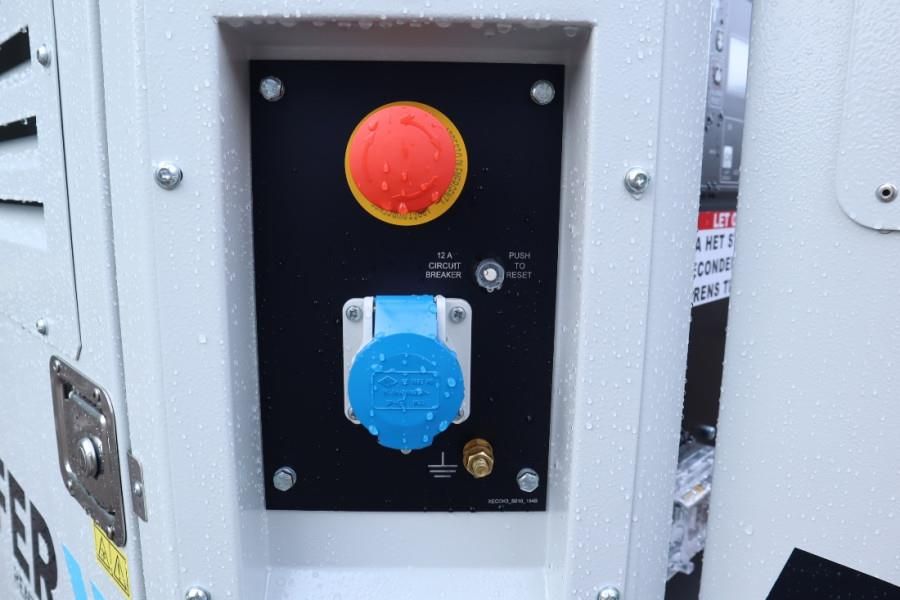 Trime X-BOX 4x320W Valid inspection, Hydr. Vertical towe
