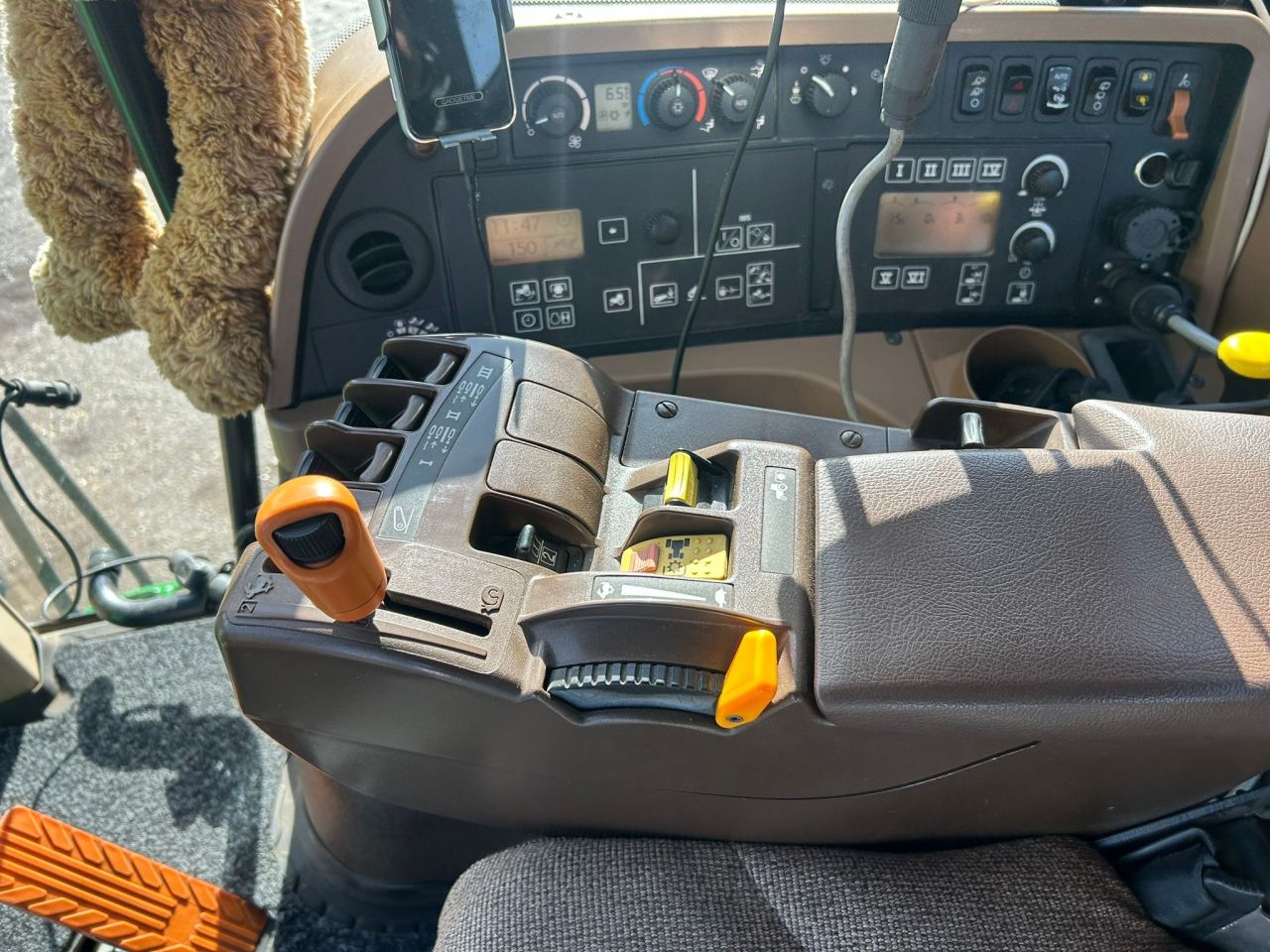John Deere 7830
