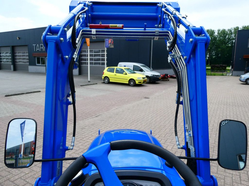 Solis 26 4wd HST / 0003 Draaiuren / Voorlader