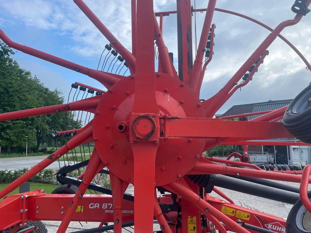 Kuhn GA 8731 Zwadhark - Midden afleg - enkel heffend