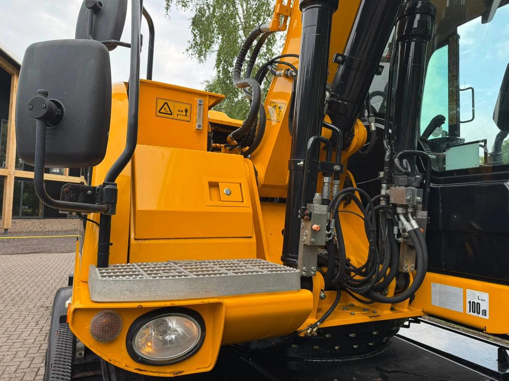 JCB JS145W Mobiele kraan met Draaikantelstuk DKS