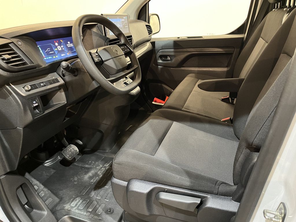 Peugeot e-Expert (Citroën e-Jumpy) L3 136 PK DC 6 PERS. 75 kWh / 100% Elektrisch !! / Airco / CarPlay / Cruise Control / PDC / Navigatie 18.200 KM !!
