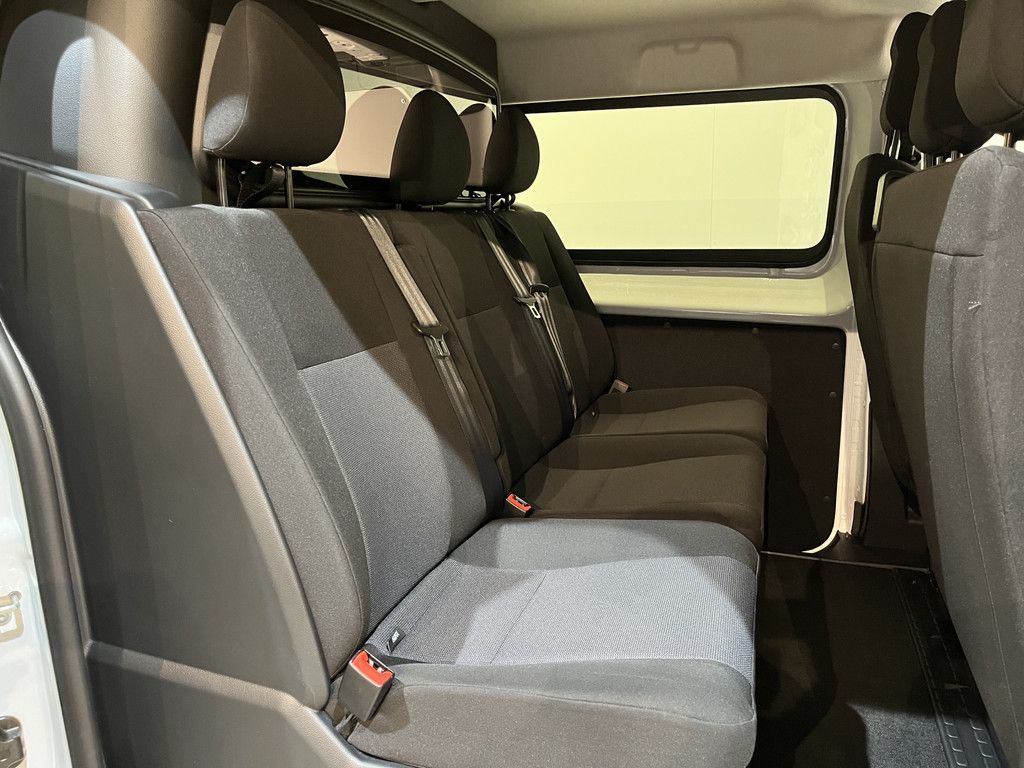 Peugeot e-Expert (Citroën e-Jumpy) L3 136 PK DC 6 PERS. 75 kWh / 100% Elektrisch !! / Airco / CarPlay / Cruise Control / PDC / Navigatie 18.200 KM !!