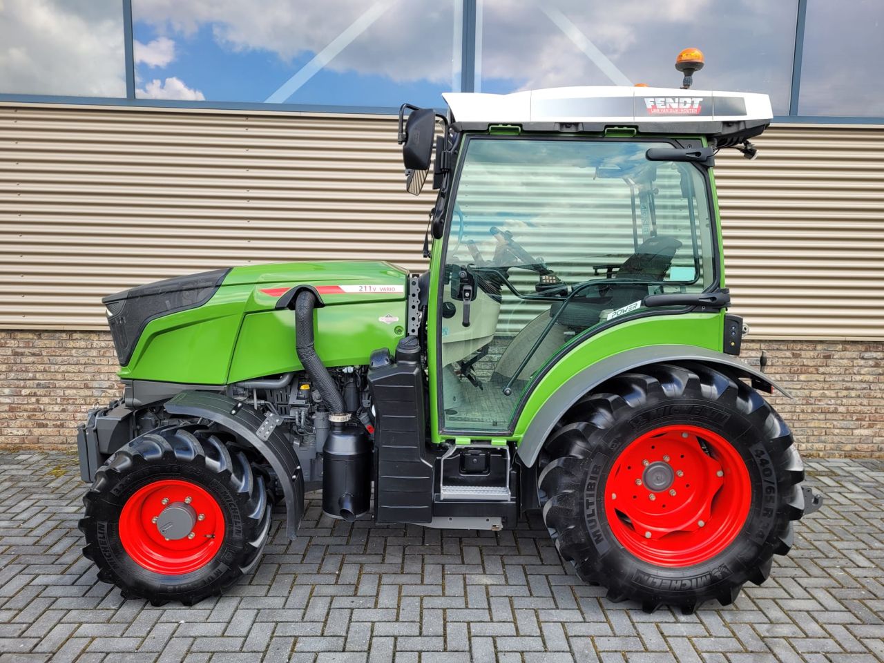 Fendt 211 vario ( 209-210 )