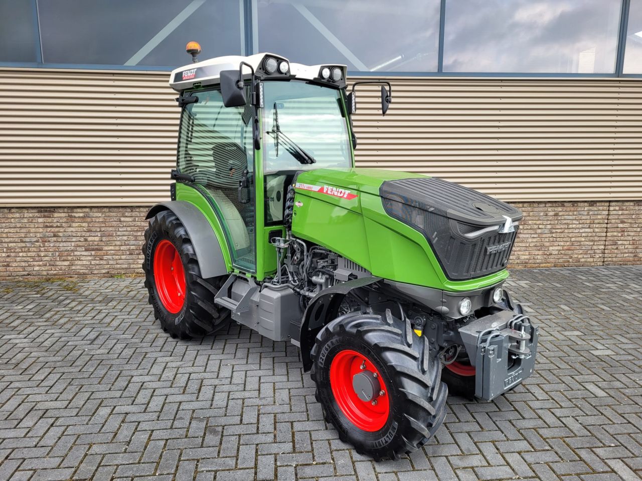 Fendt 211 vario ( 209-210 )