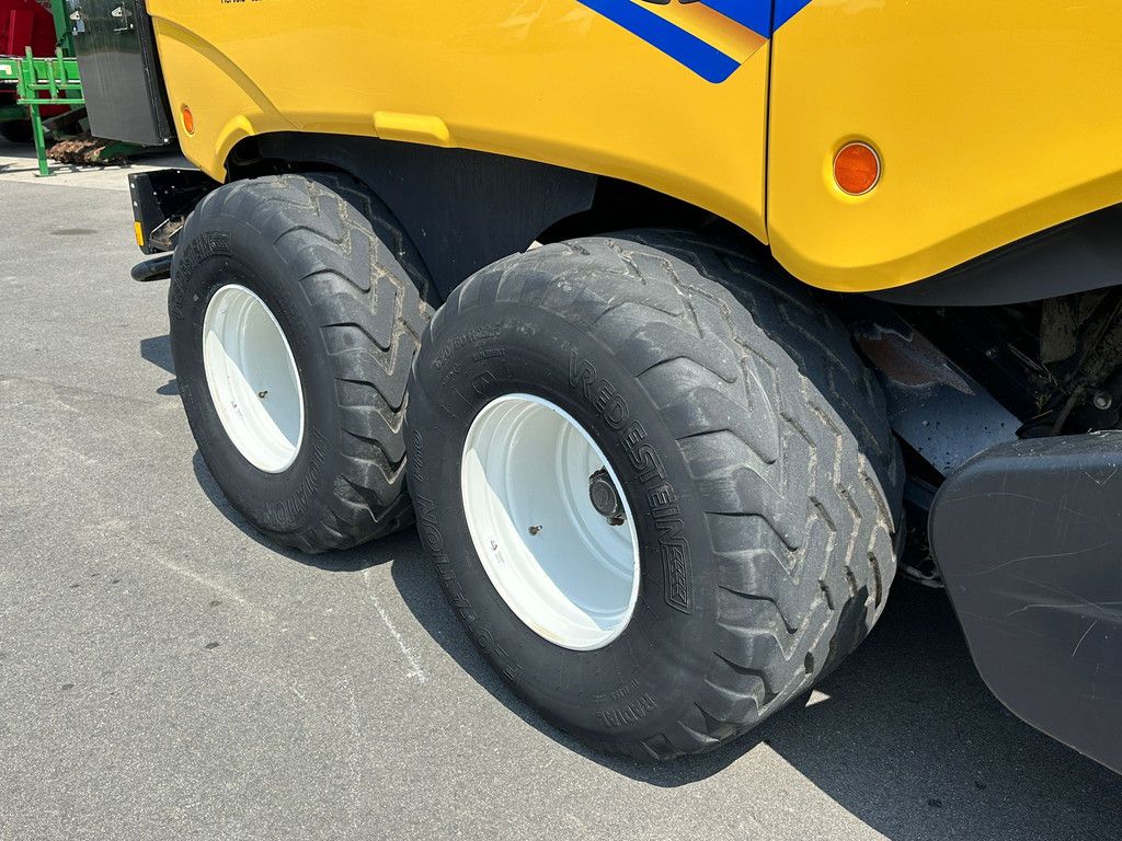 New Holland Bigbaler 1270 CropCutter