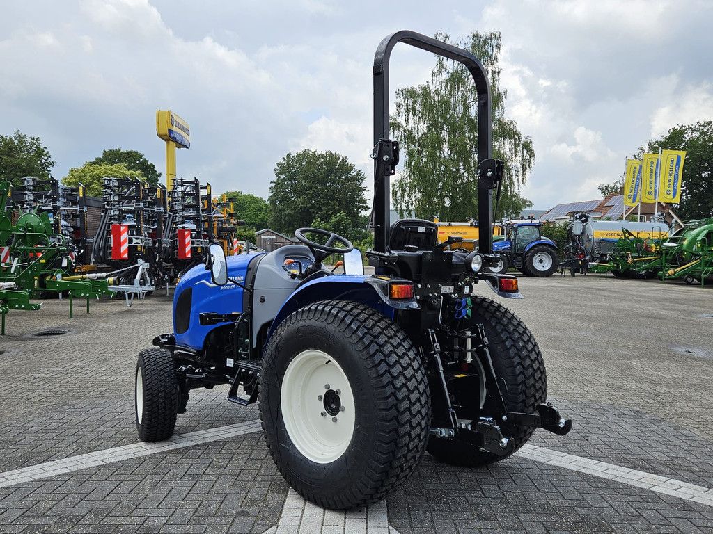 New Holland Boomer 35