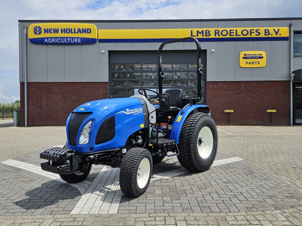 New Holland Boomer 35