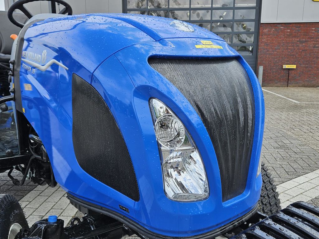New Holland Boomer 35