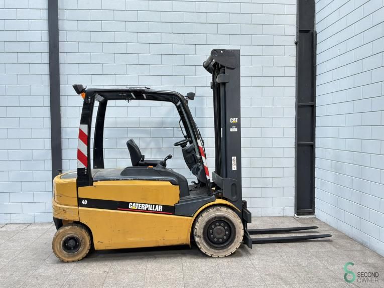 Gabelstapler Elektrisch Caterpillar EP40 2007