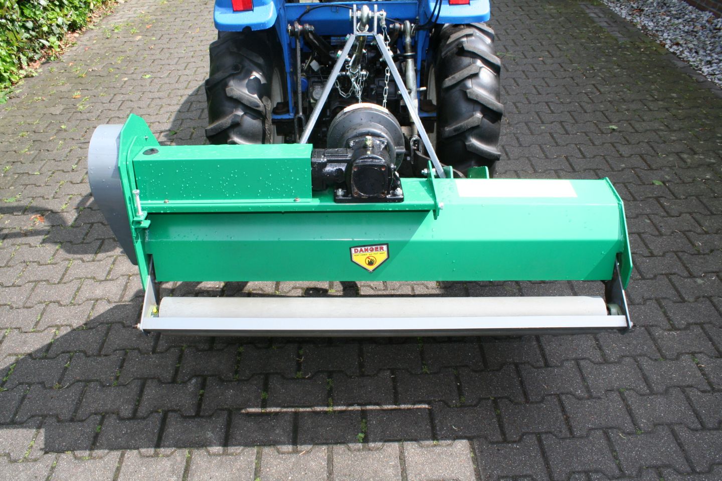 New Holland TC18D + flail mower 125 cm