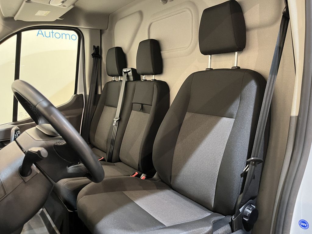 Ford Transit 350 2.0 TDCI L4H3 130 PK RWD / Euro 6 / Cruise Control / Camera / 3-Zits / 31.300 KM !!