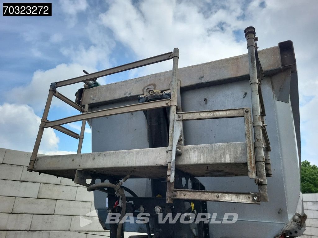 Schmitz SKI 24 3 Achsen Lift Axle