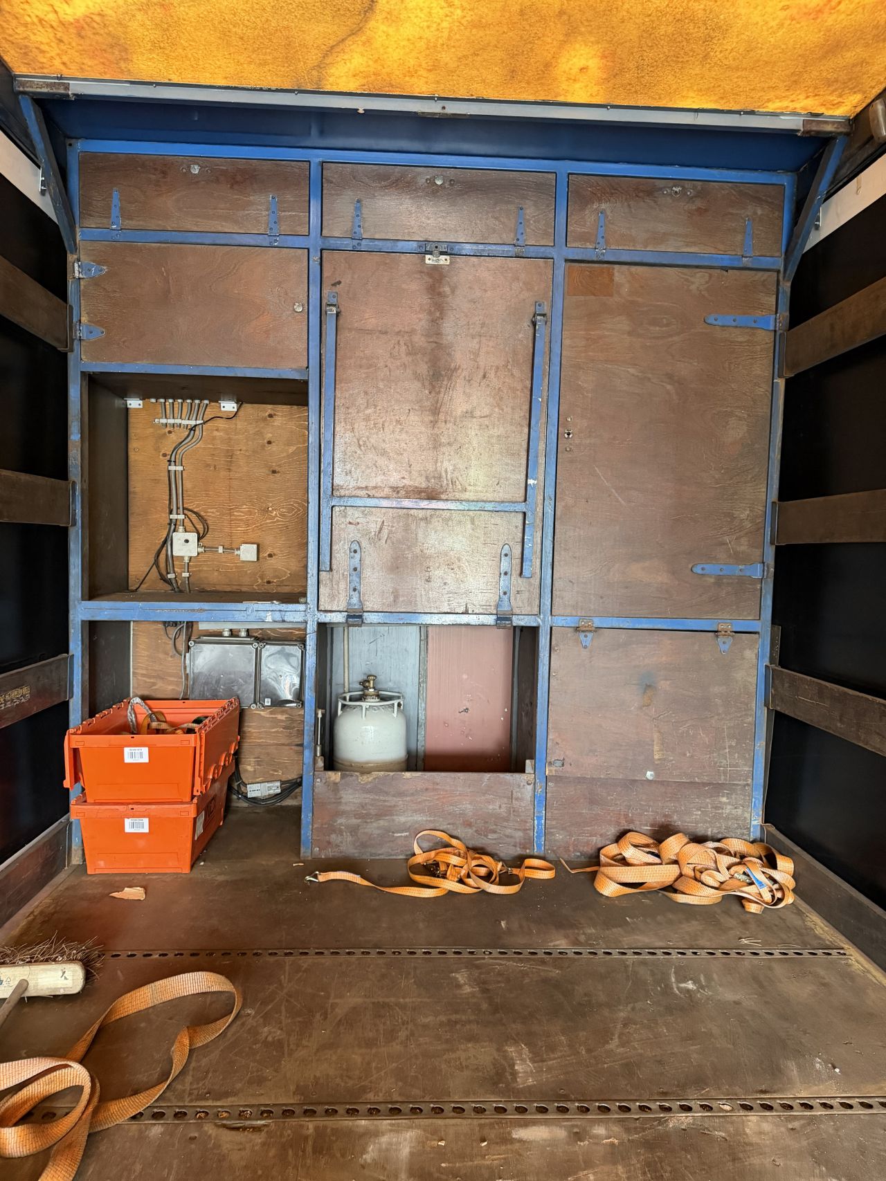 Nooteboom Semi dieplader machine transport laadklep