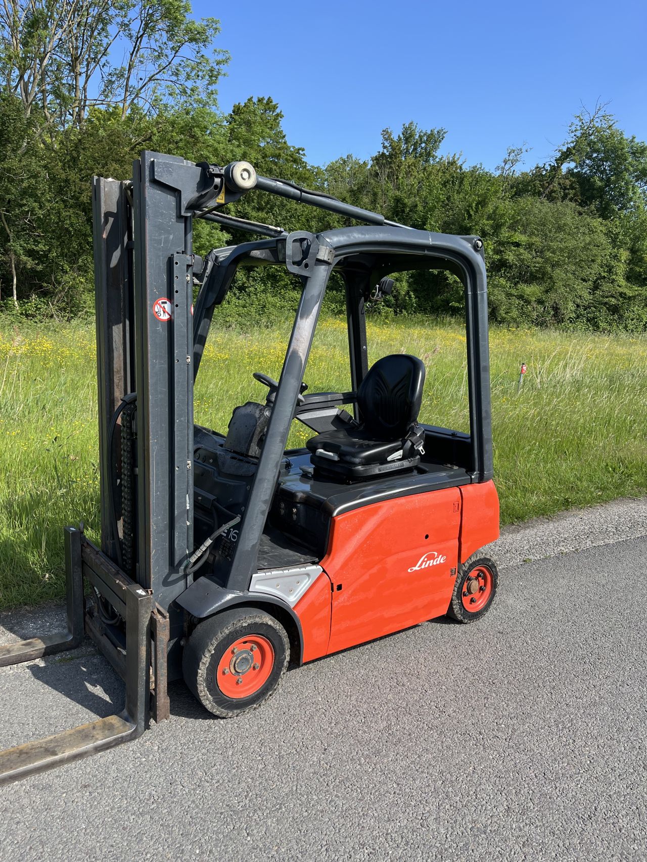 Linde E16P-01 elektrische heftruck triplo accu 2021 94%