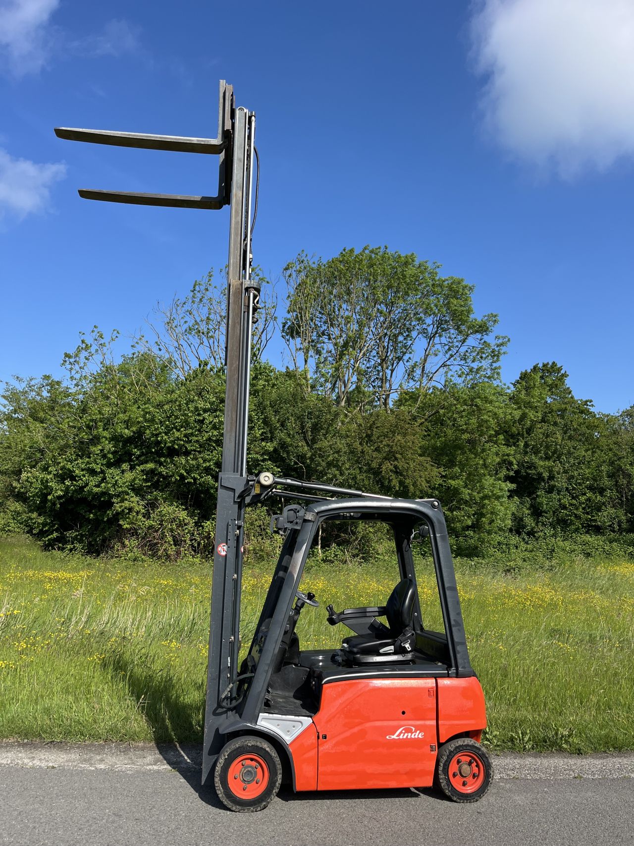 Linde E16P-01 elektrische heftruck triplo accu 2021 94%