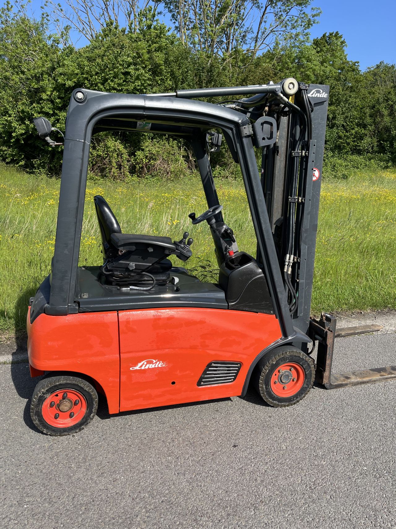 Linde E16P-01 elektrische heftruck triplo accu 2021 94%