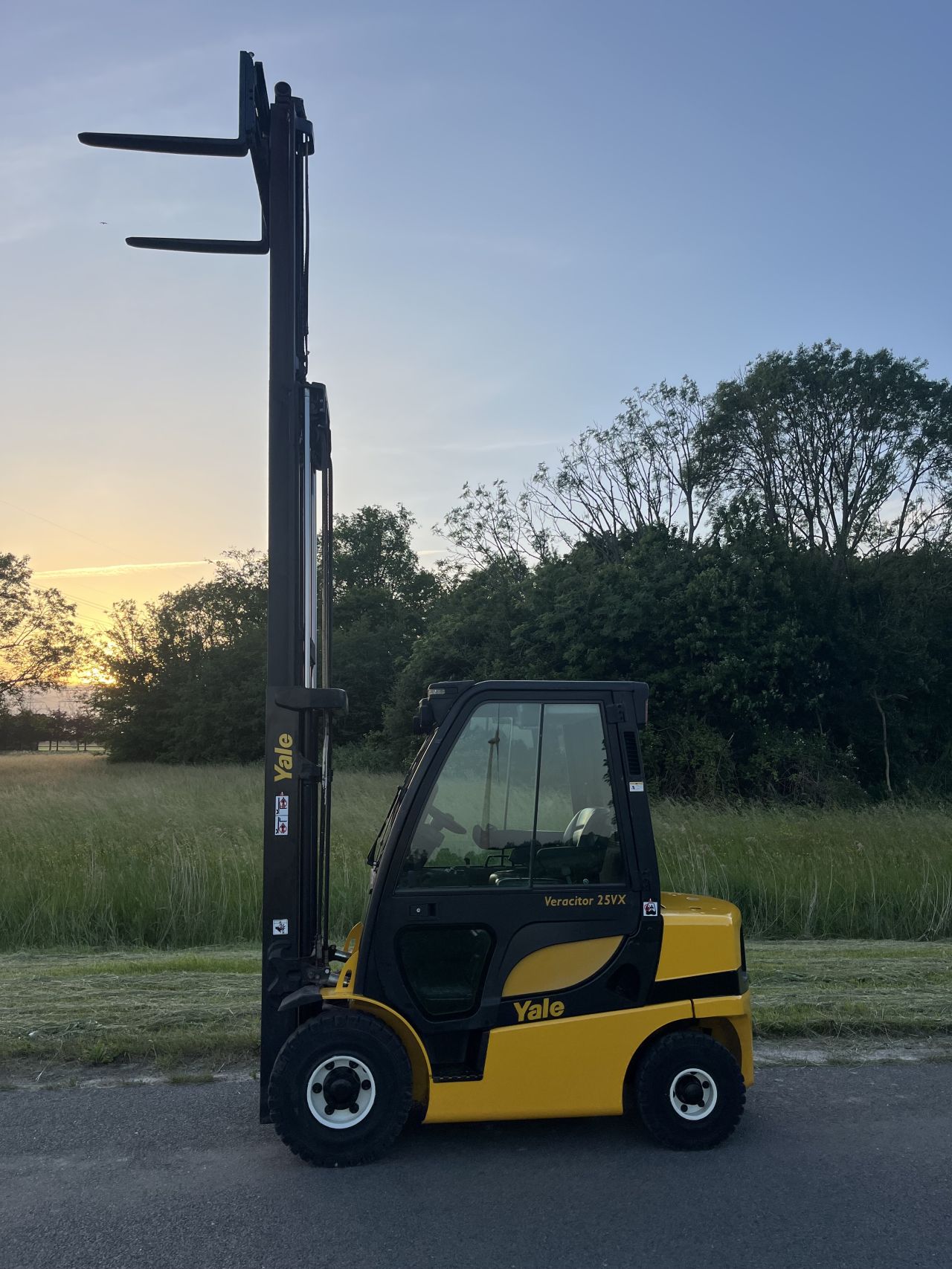 Yale GDP25VX Diesel heftruck triplo sideshift 1447 uur!