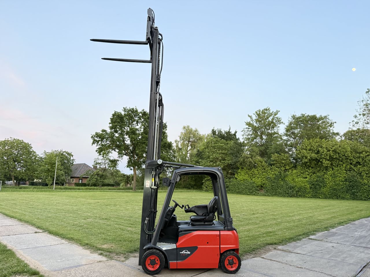 Linde 1600KG triplex Sideshift vorkversteller 4600uur BJ2019
