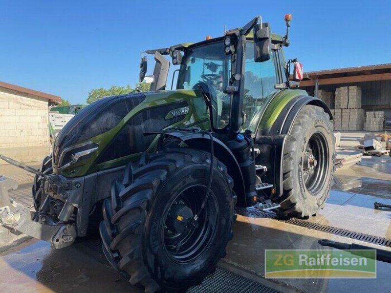 Valtra Q305