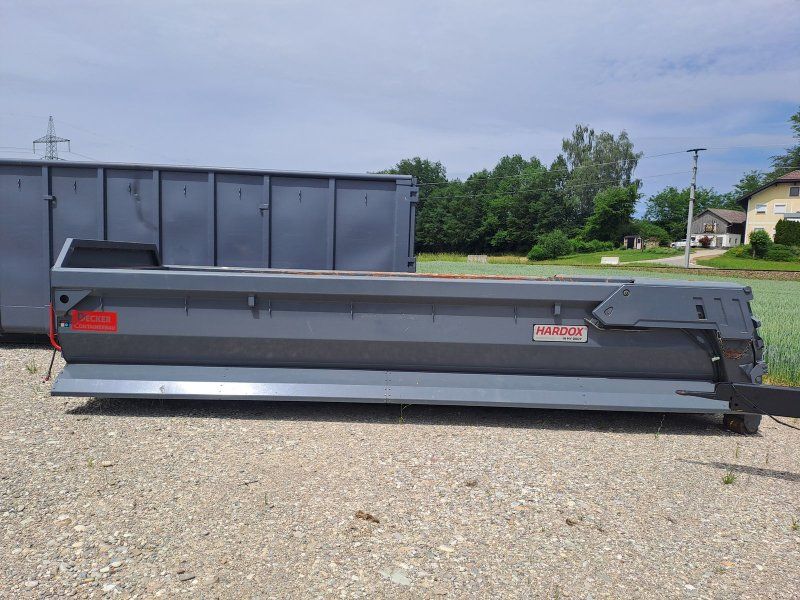 Decker Container Halfpipe Mulde für Abrollkipper