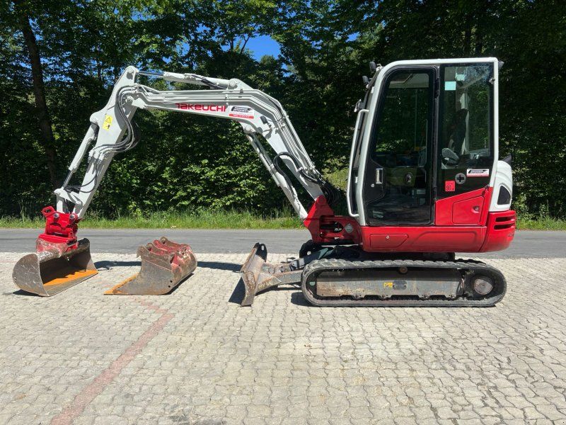 Takeuchi TB 240