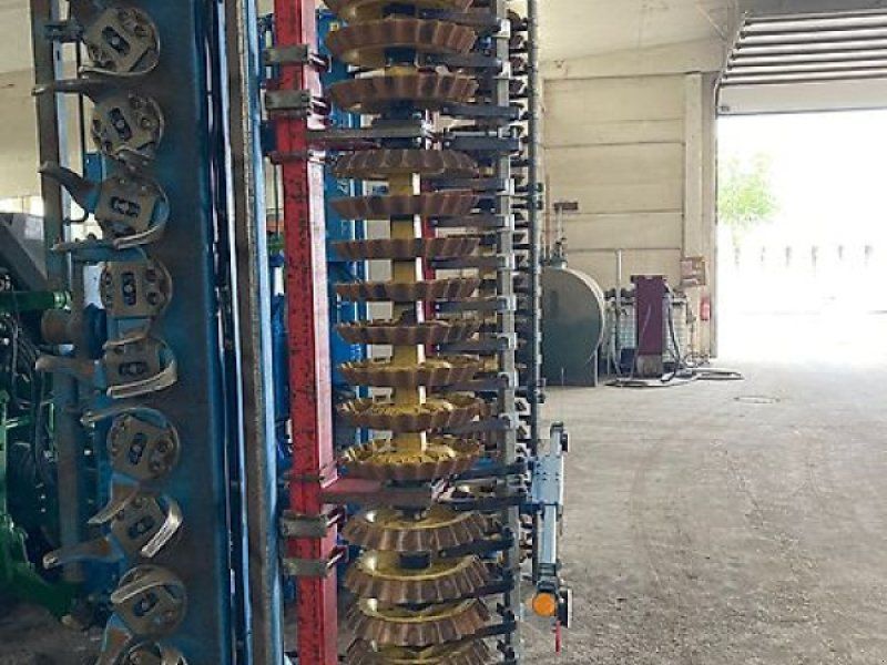 Lemken Zirkon 12/600 mit Güttler Walze