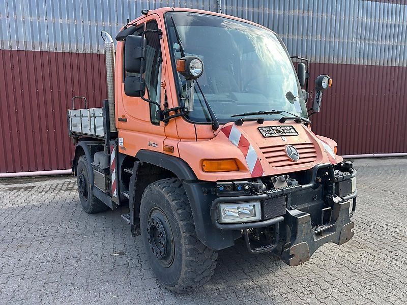 Mercedes-Benz U400, Kipppritsche, elektr.hydr.Joysticksteuerung