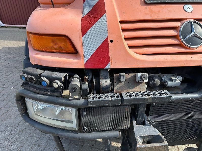 Mercedes-Benz U400, Kipppritsche, elektr.hydr.Joysticksteuerung