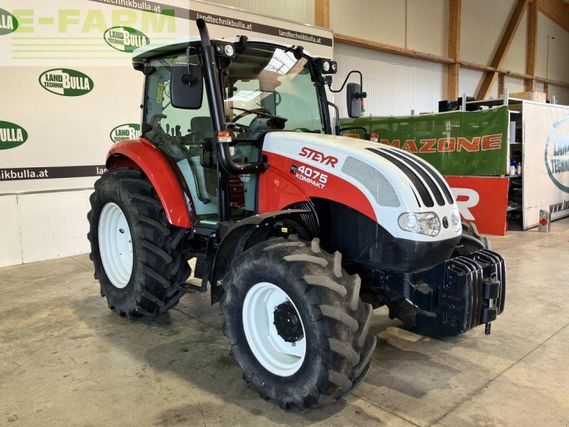 Steyr 4075 kompakt et basis