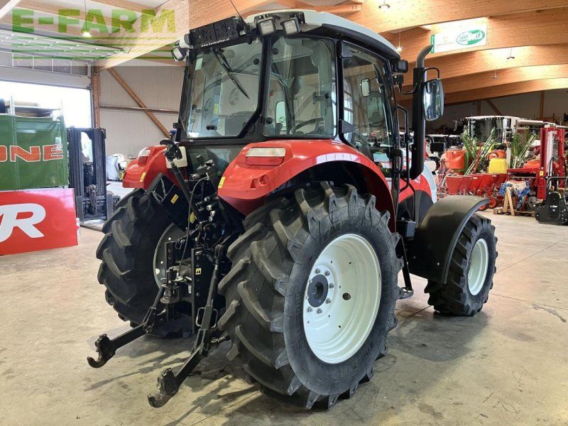 Steyr 4075 kompakt et basis