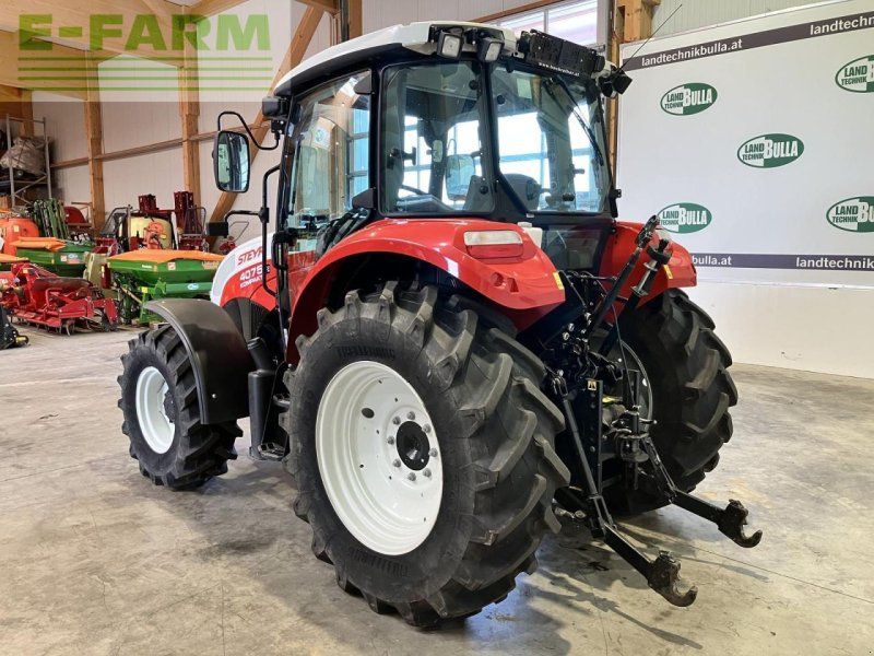 Steyr 4075 kompakt et basis