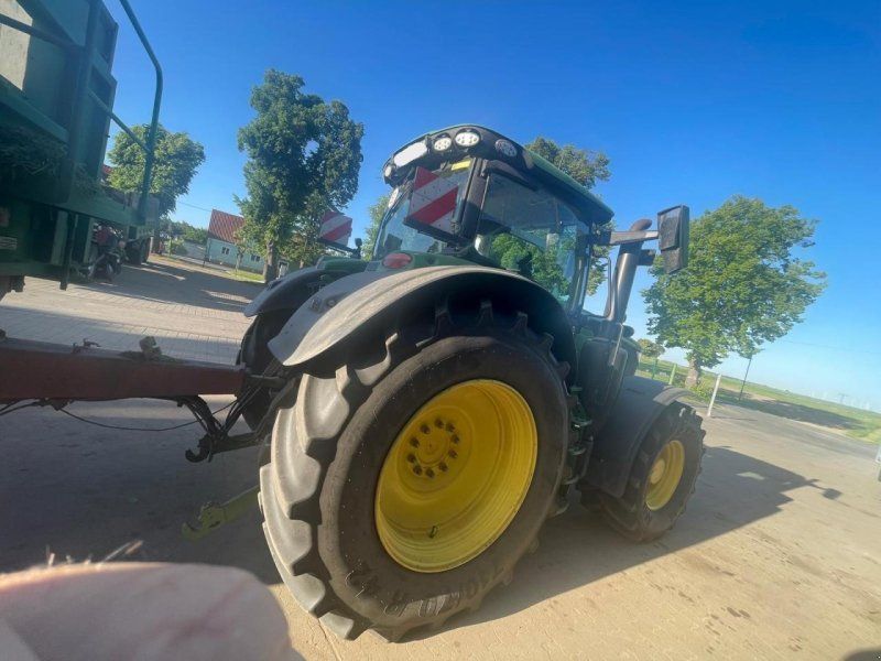 John Deere 6R 195