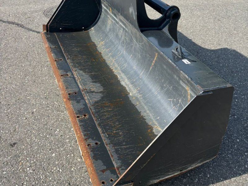 Bobcat Erdschaufel 800 Liter