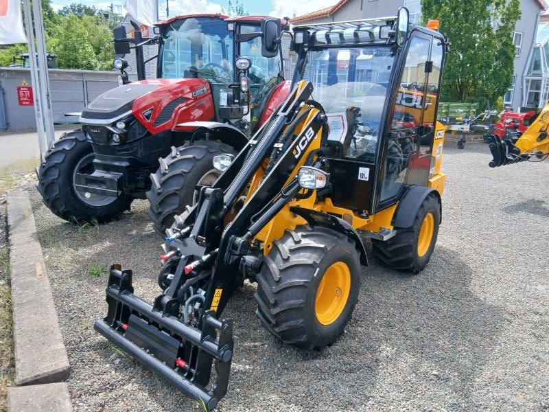 JCB 403 Agri Plus Kabine