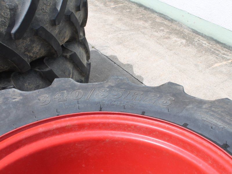 BKT 340/85 R28 + 420/85 R38