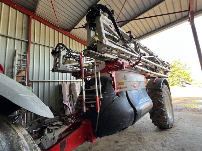 Kuhn Pulvérisateur traîné METRIS 4102