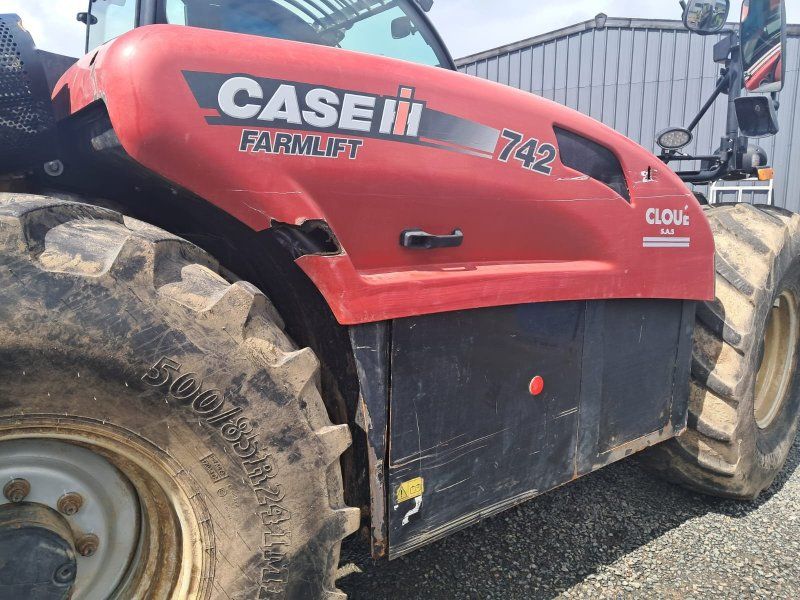 Case IH Chariot télescopique agricole FARMLIFT 742  I