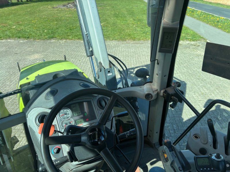 Claas Arion 520 CIS