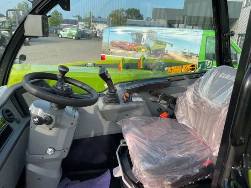 Claas Scorpion 756