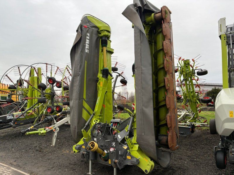 Claas Disco 9300 Direct Swather