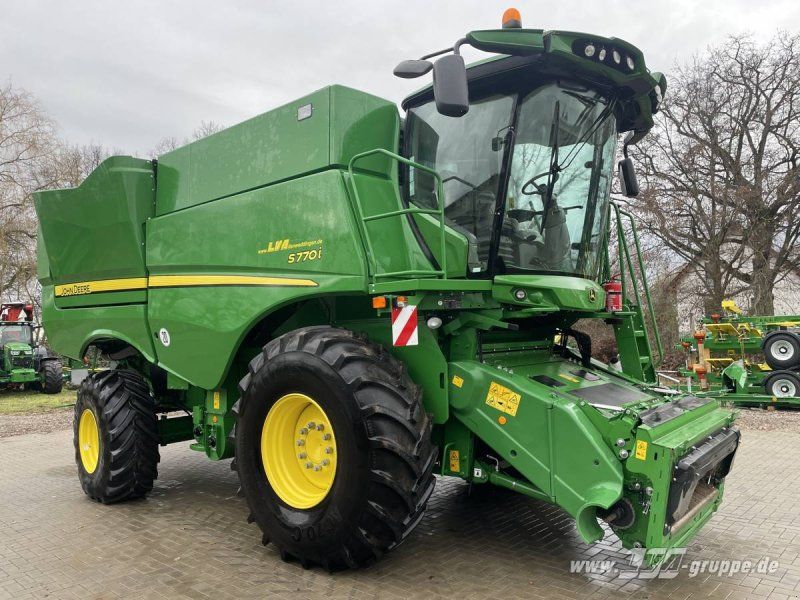 John Deere S770 ProDrive