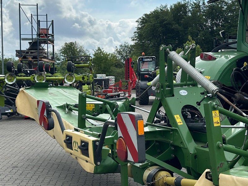 Krone EasyCut B 890
