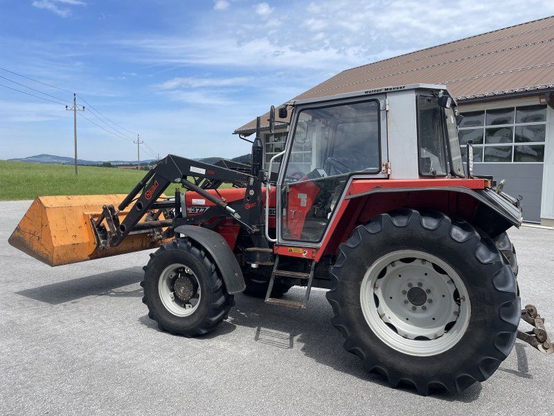 Massey Ferguson 377