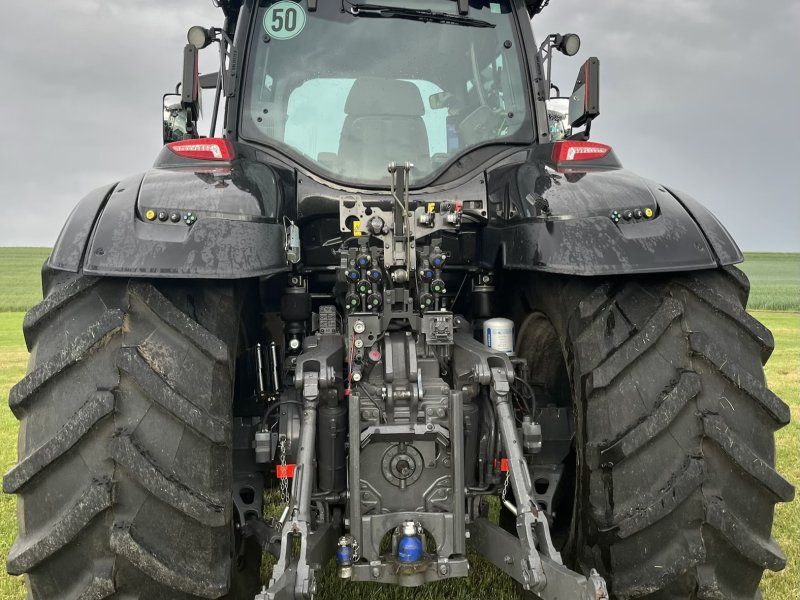 Valtra Q305