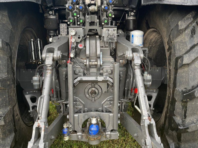 Valtra Q305
